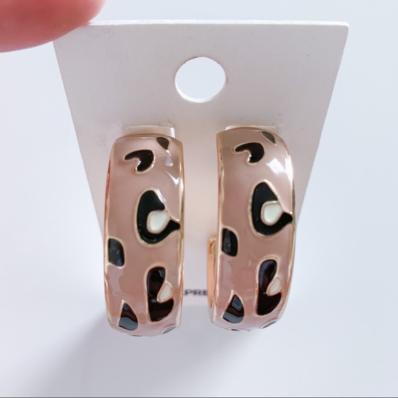 Express Enamel Leopard Print Earrings - Picture 2 of 5